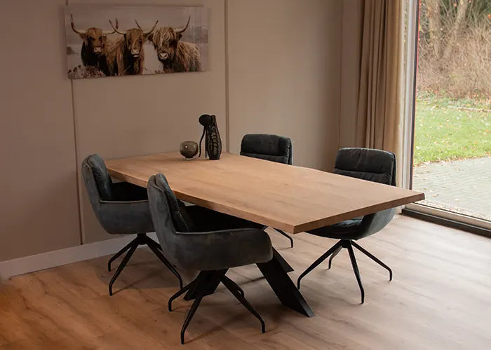 Bestseller eettafel Sem